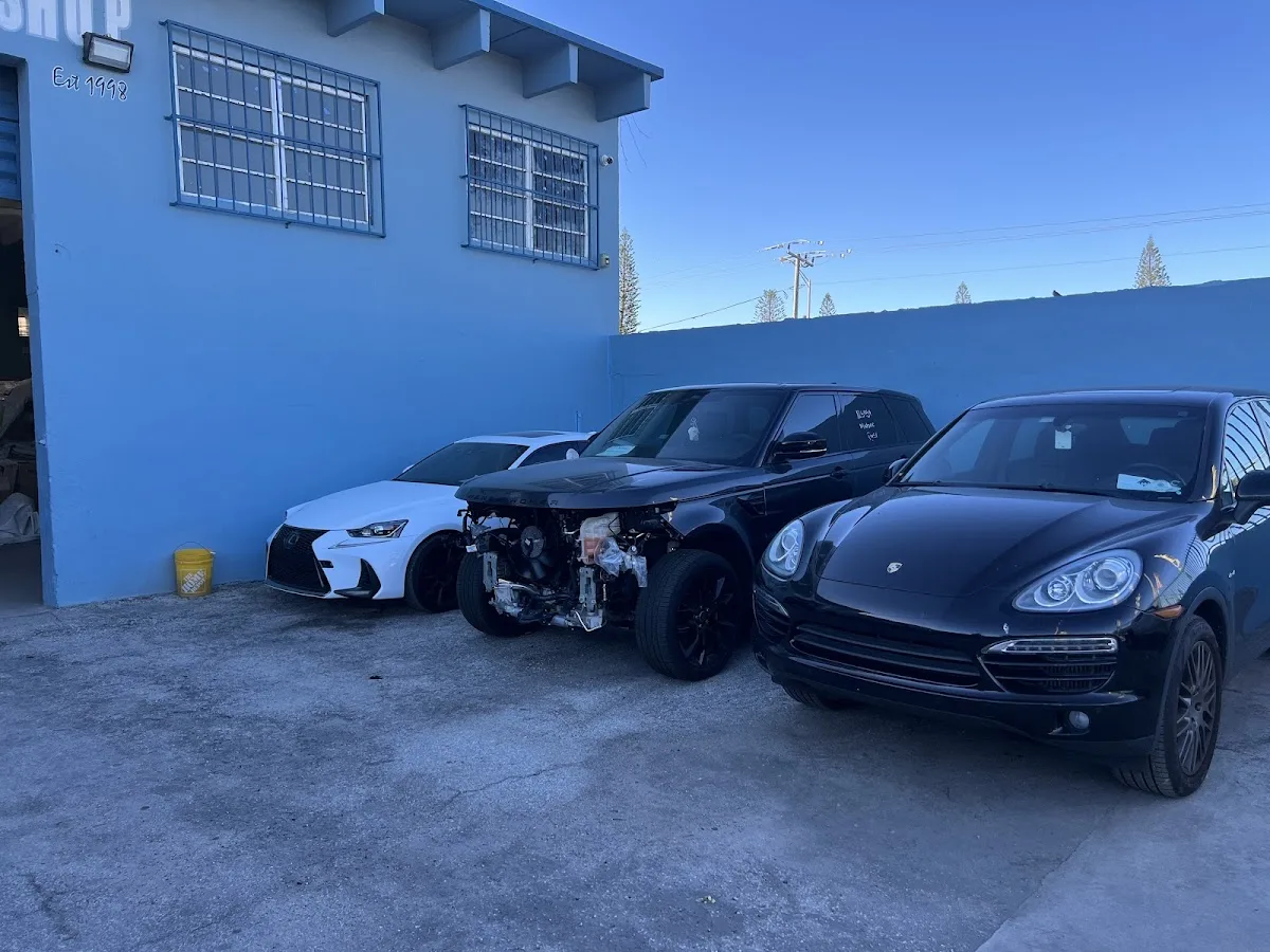 305 Car Care Bodyshop Miami Fl