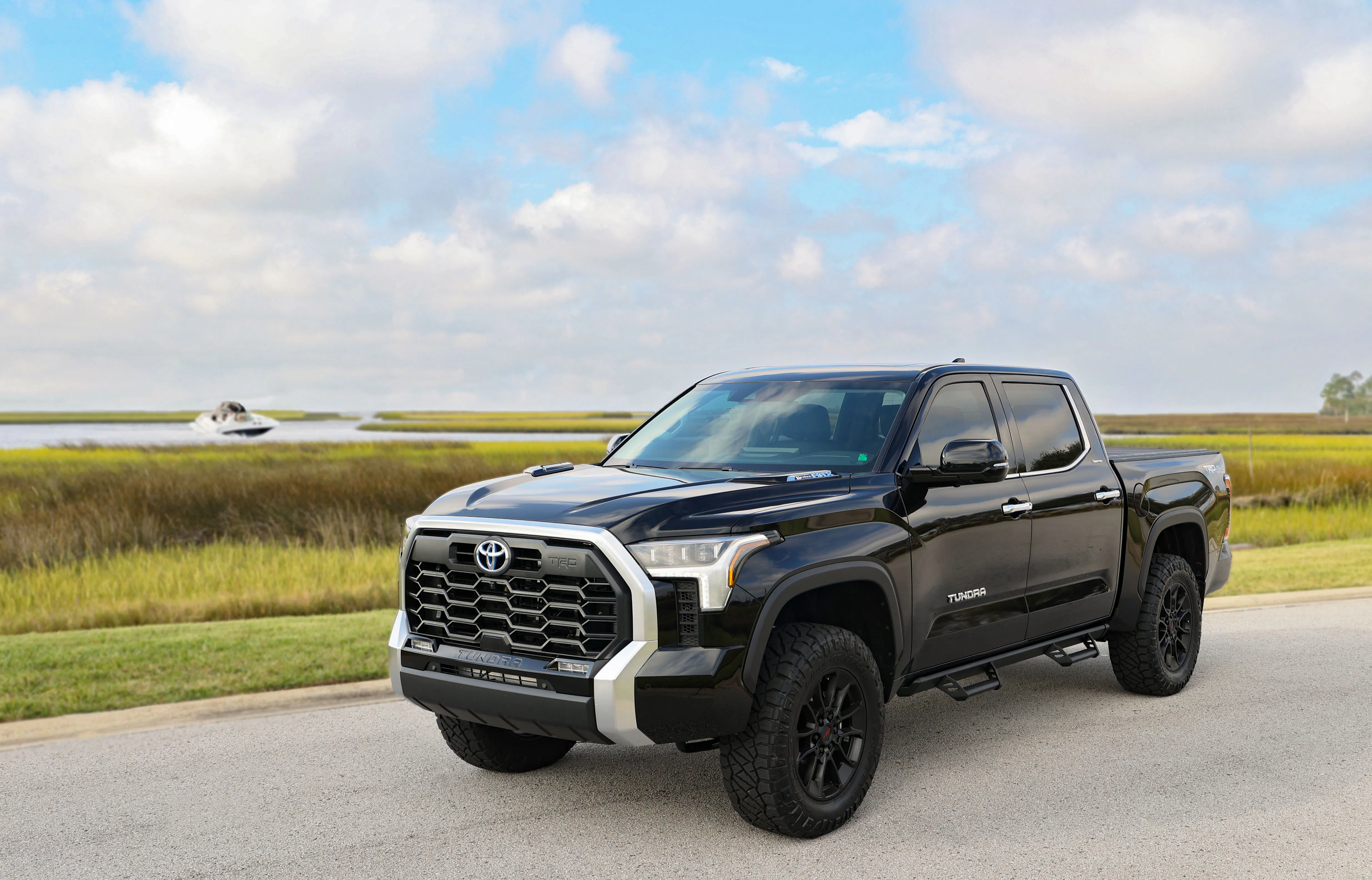 Arlington Toyota Collision Center repair shop photo 4