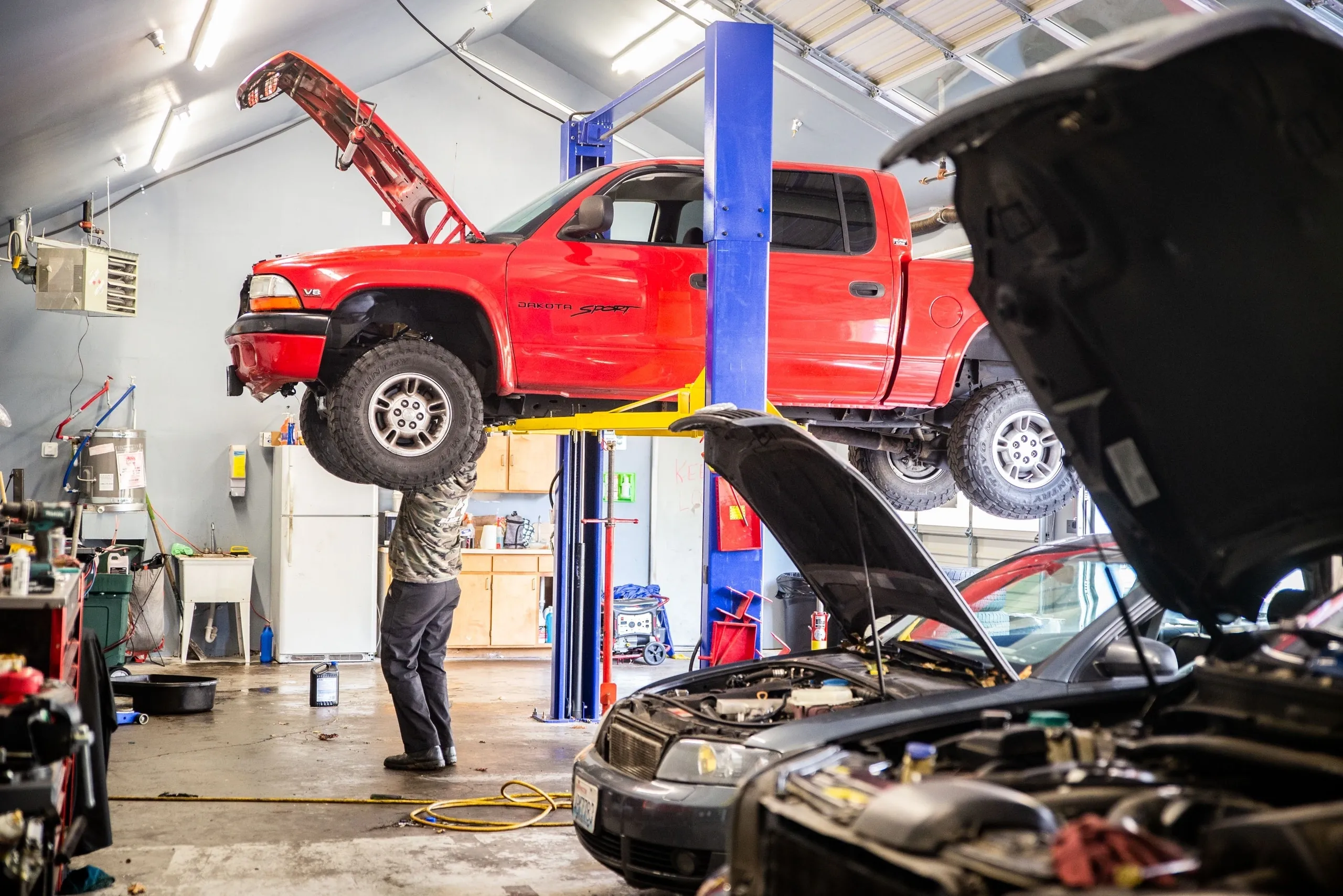 Auto Master Auto Repair & Painting repair shop photo 2