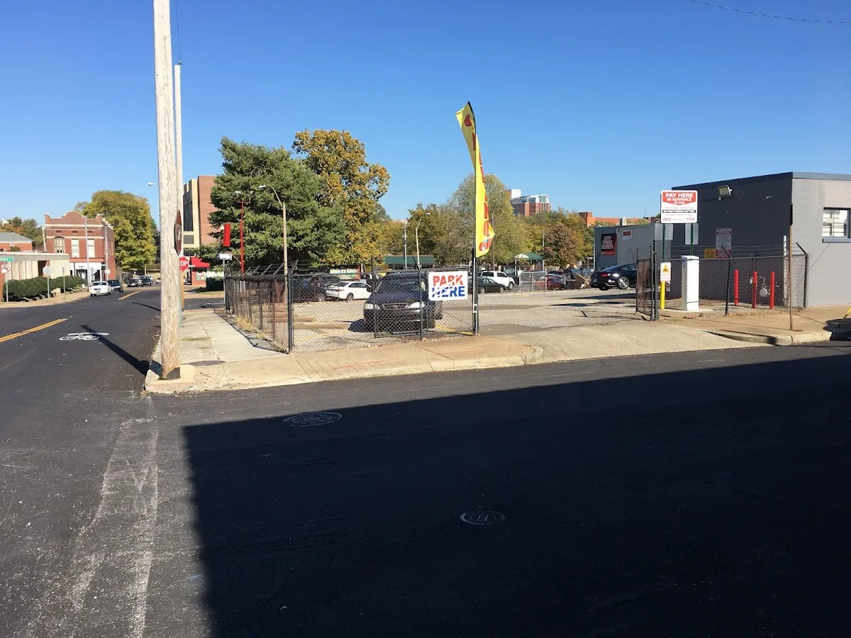 Auto Wreck Experts LLC repair shop photo 2