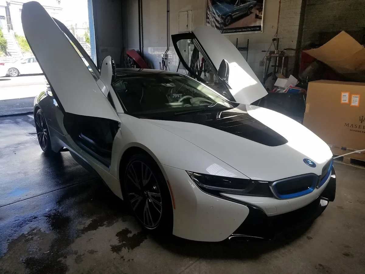B & R Auto Collision Repair