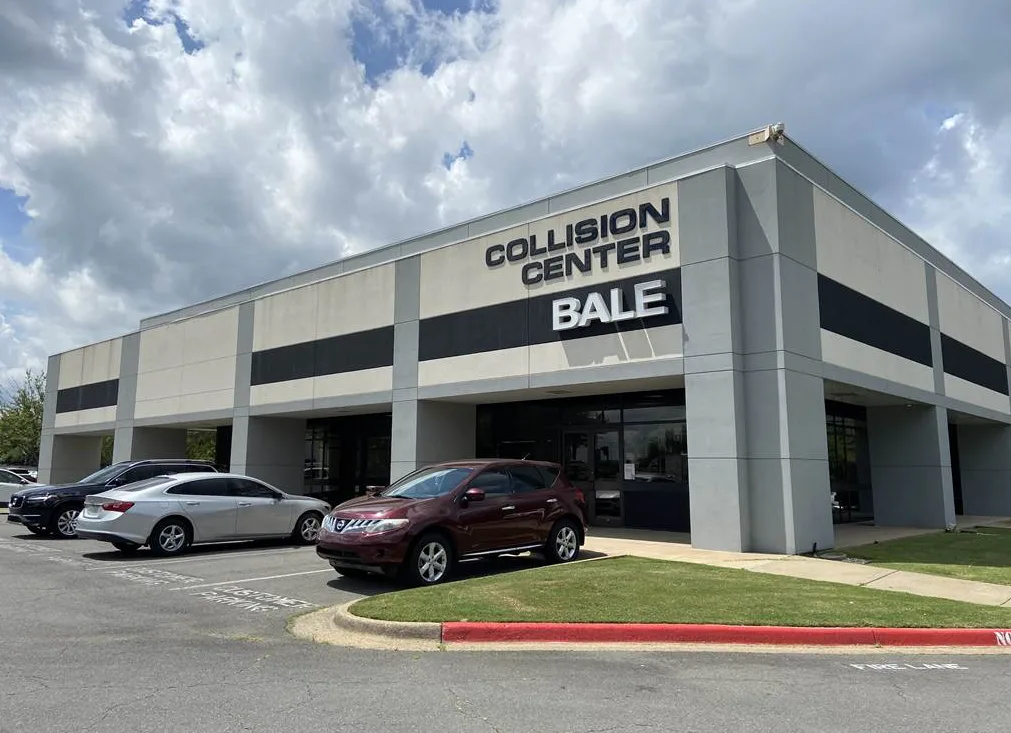 Bale Collision Center (Chenal)