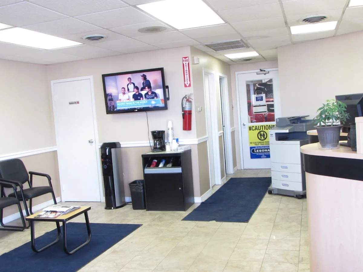 Bay Service & Collision Center