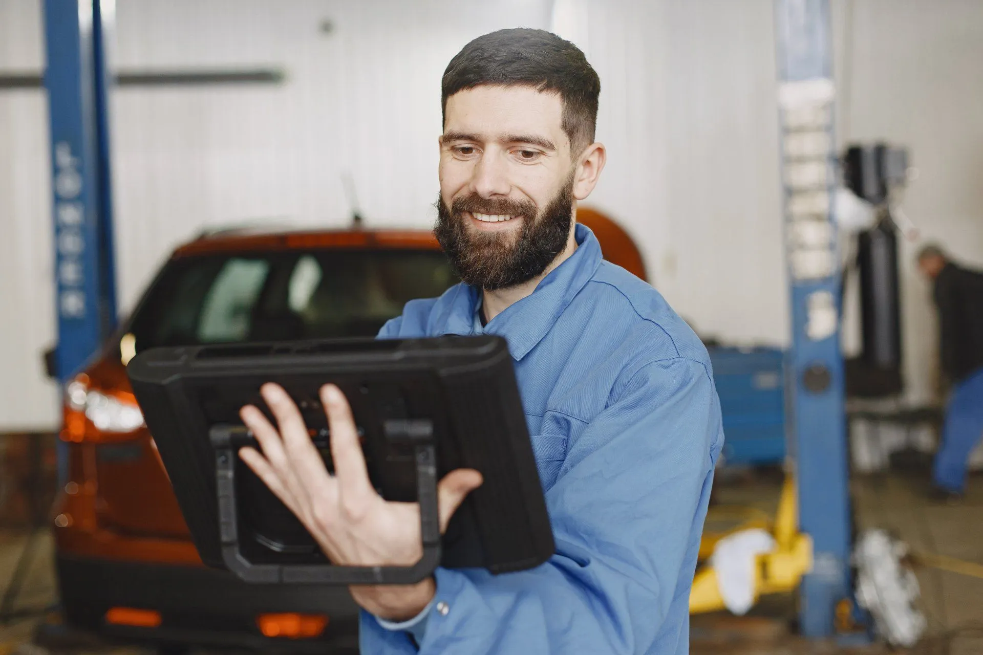 Best Auto Collision repair shop photo 4