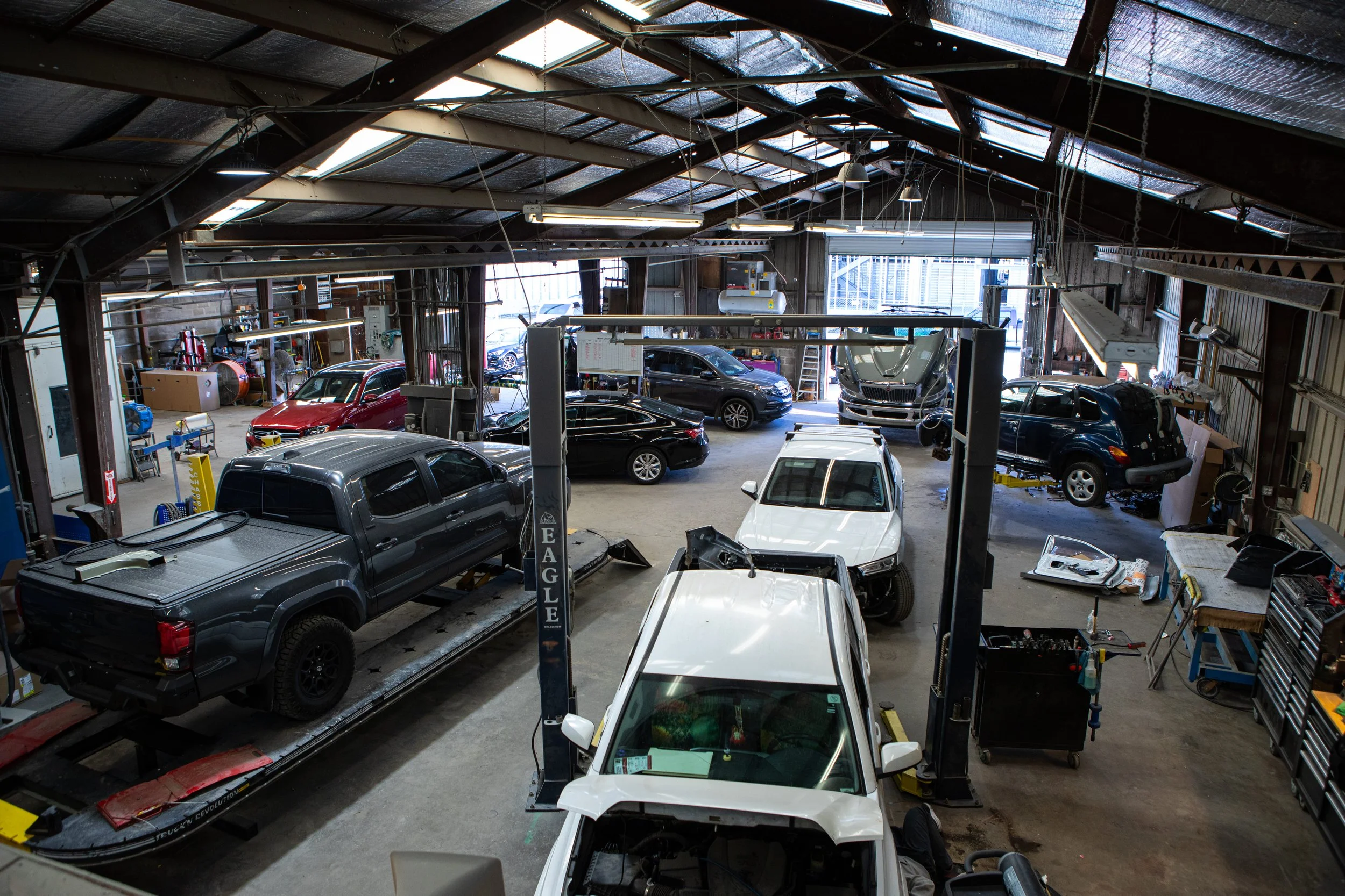 Boudreaux's Collision NOLA repair shop photo 3