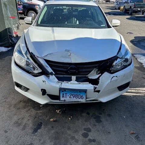 Car Craft Auto Body & Towing repair shop photo 3