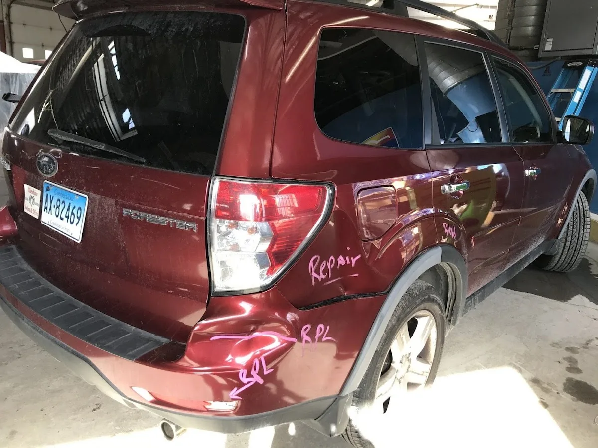 Columbus Auto Body Works, Inc. repair shop photo 2