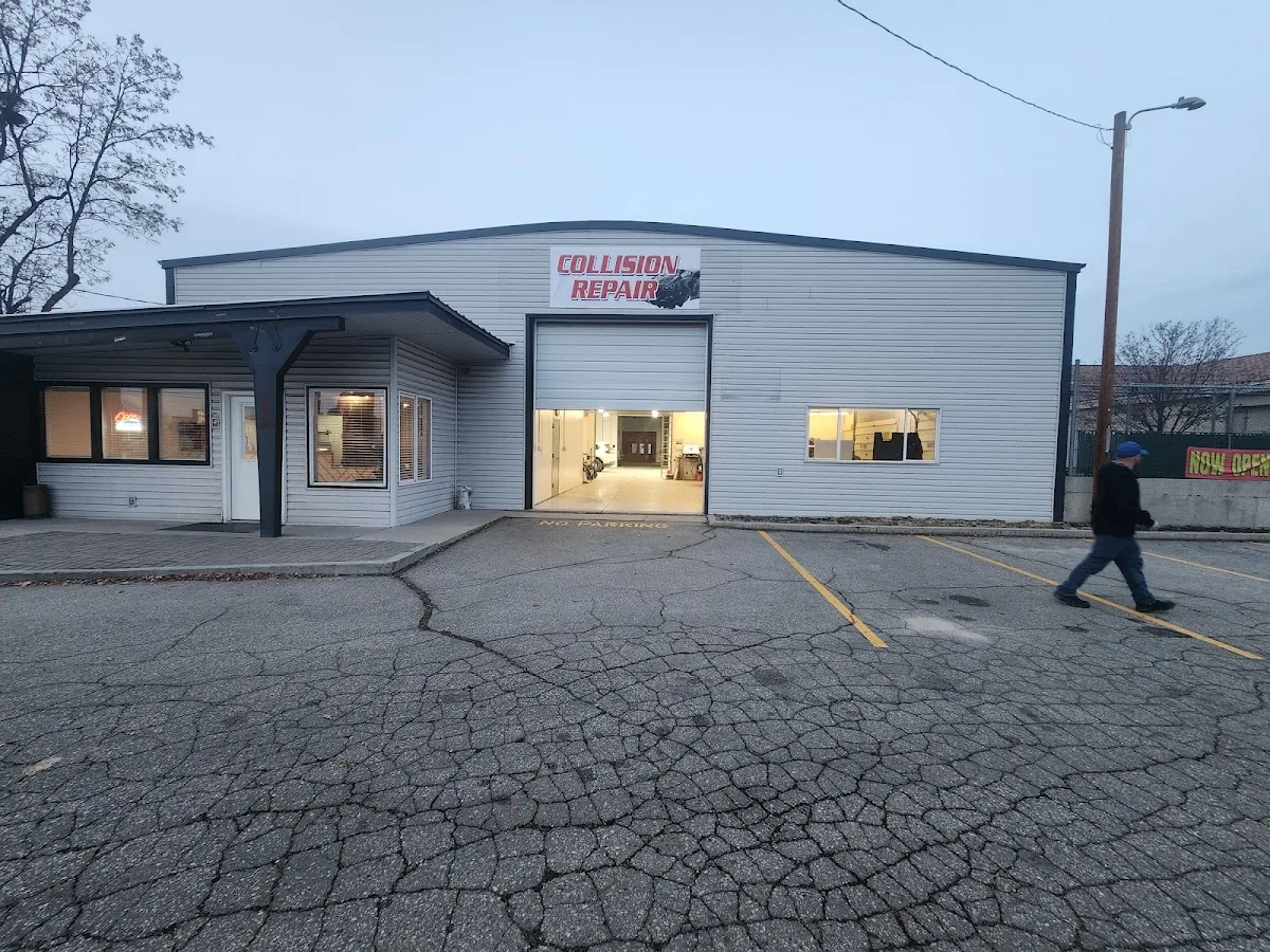 CW Collision Repair repair shop photo 1