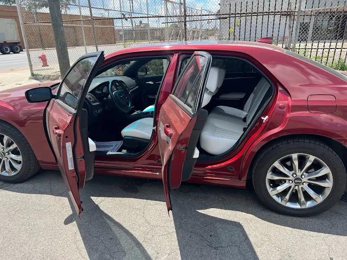 Detroit Collision Group LLC