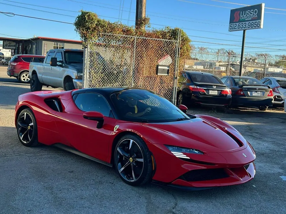 Discount Body Shop / Lusso Carrozzeria repair shop photo 2