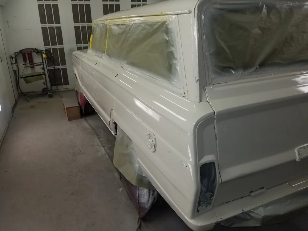 Discount Paint and Body repair shop photo 4