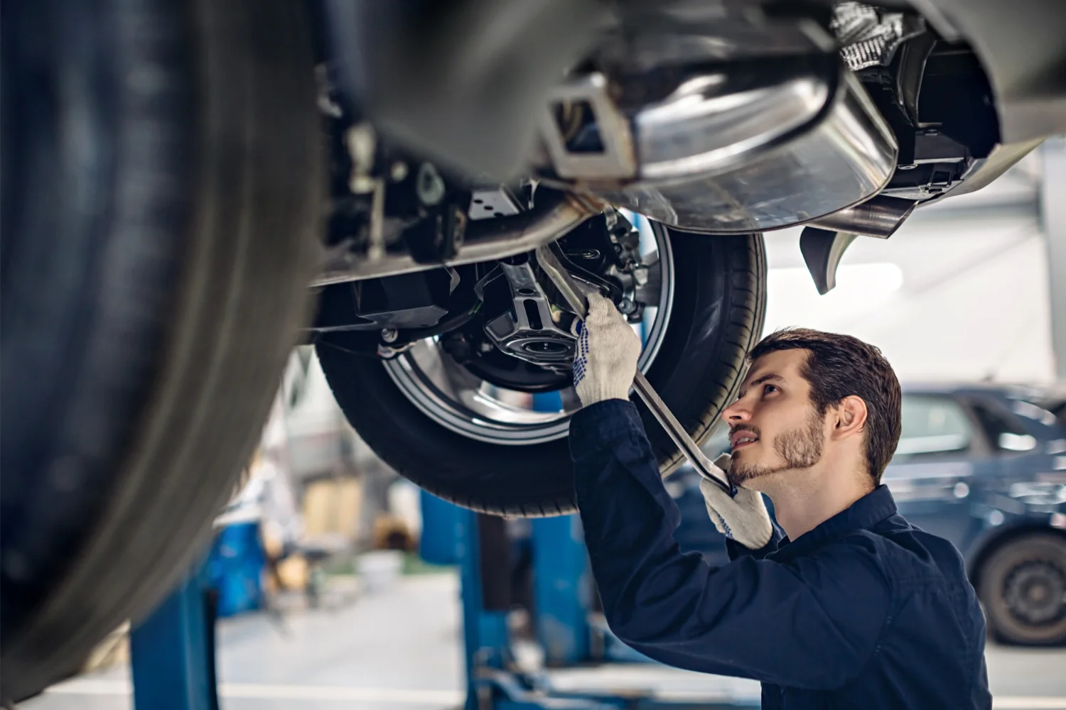 Eagle auto body repair shop photo 3