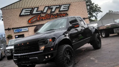 Elite Collision repair shop photo 1