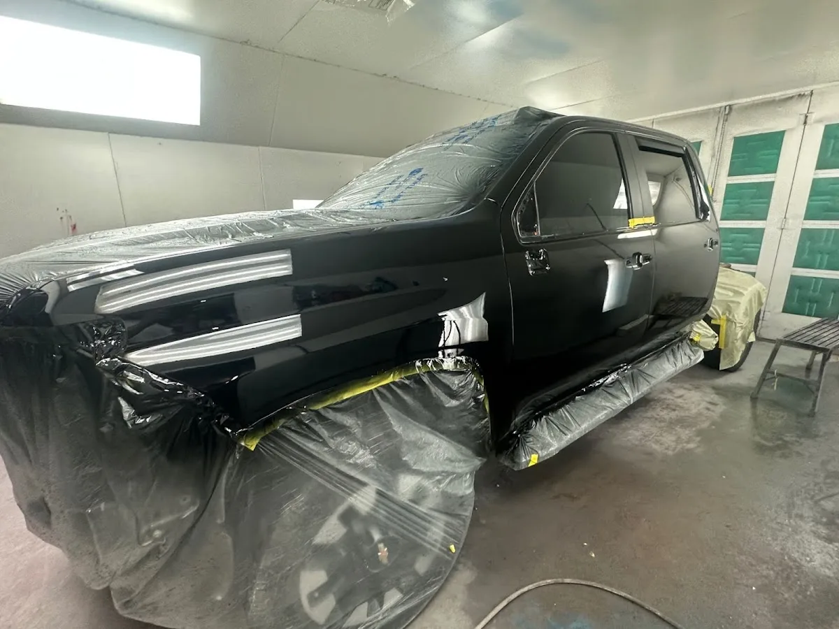 Exclusive Collision repair shop photo 2