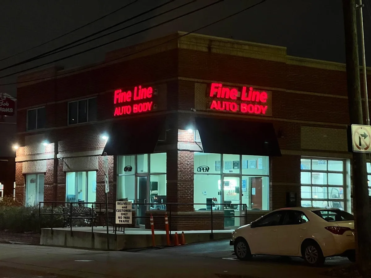 Fine Line Auto Body Grandview / OSU repair shop photo 1