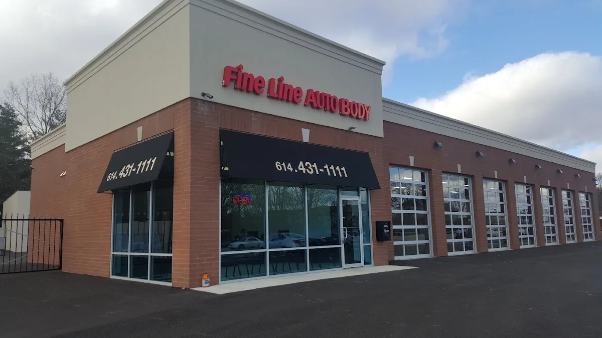 Fine Line Auto Body-Lewis Center repair shop photo 1