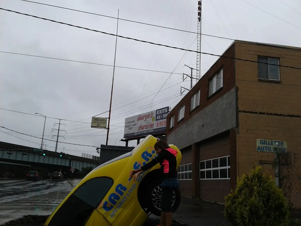 Gillette Auto Body Co Inc