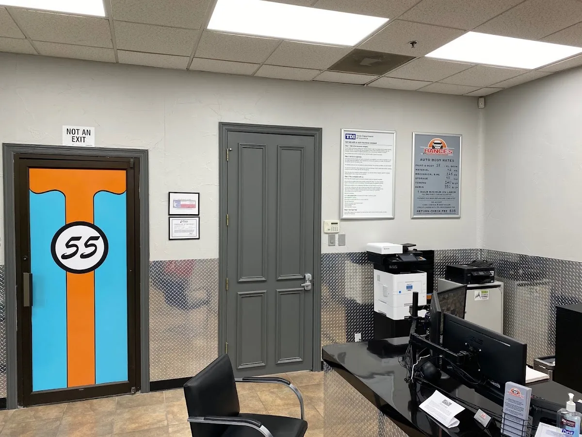 Hance's Uptown Collision Center