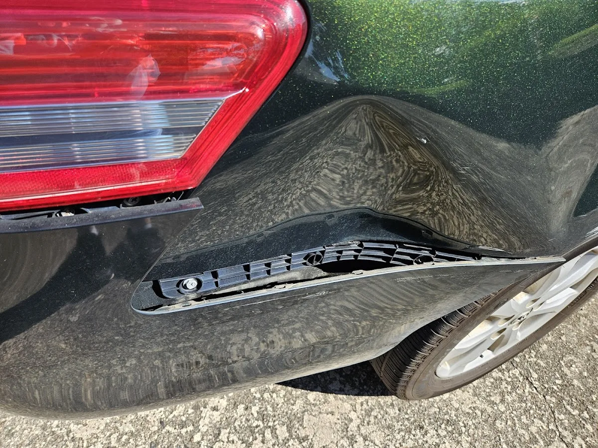 Hedden's Collision Center