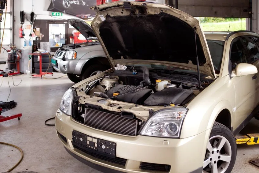 Hernandez Auto Body Shop LLC repair shop photo 5