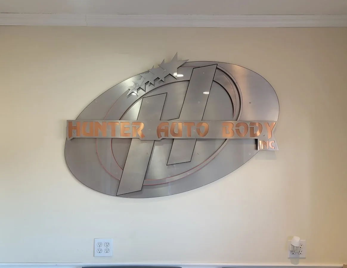 Hunter Auto Body Inc repair shop photo 1