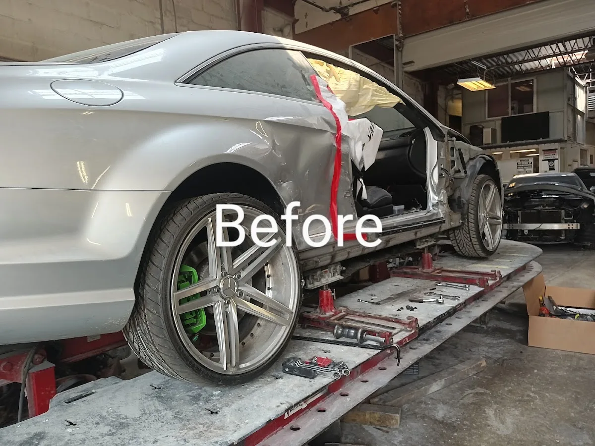 izee Auto Body And Paint