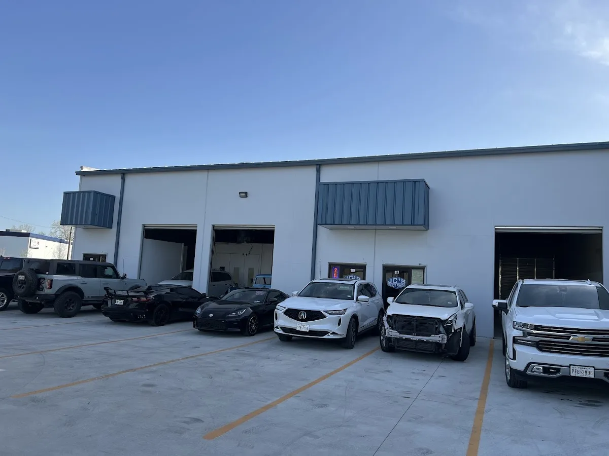 JC's Body Shop LLC repair shop photo 1