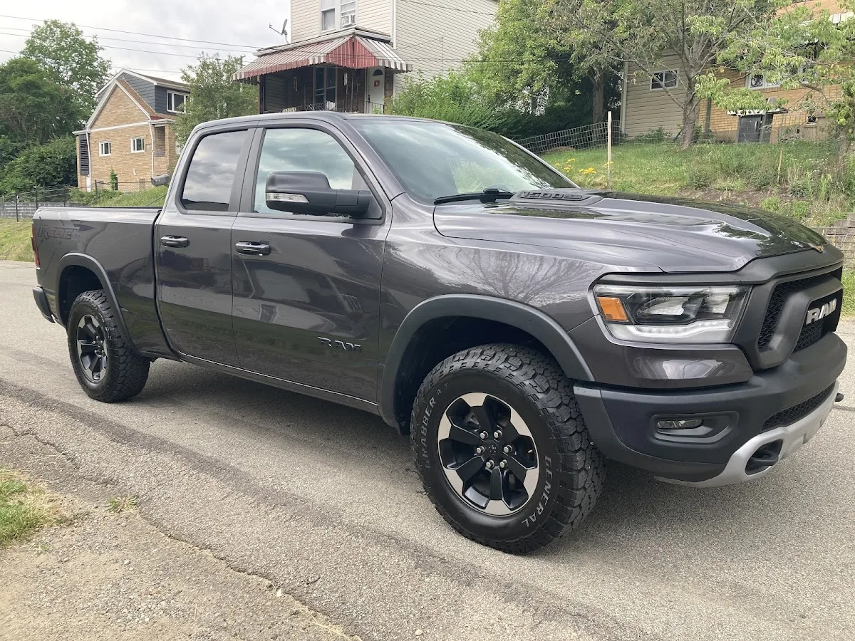 JOE DIIORIO AUTO BODY