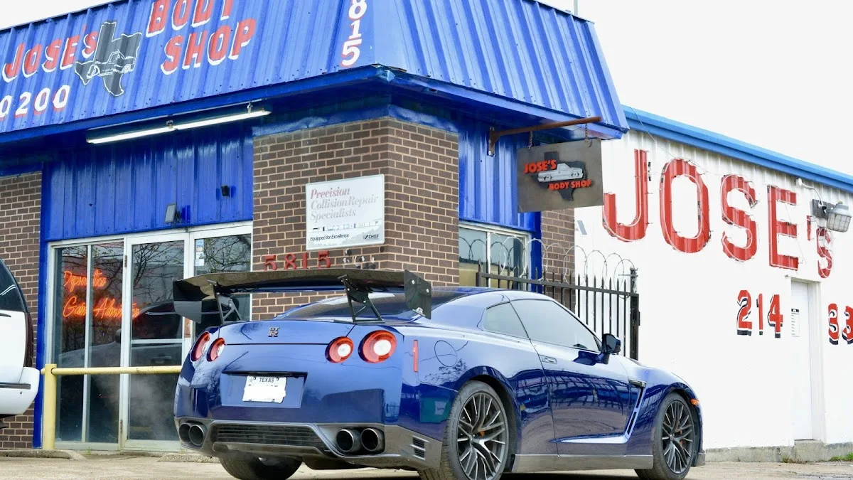 Jose's Body Shop repair shop photo 1