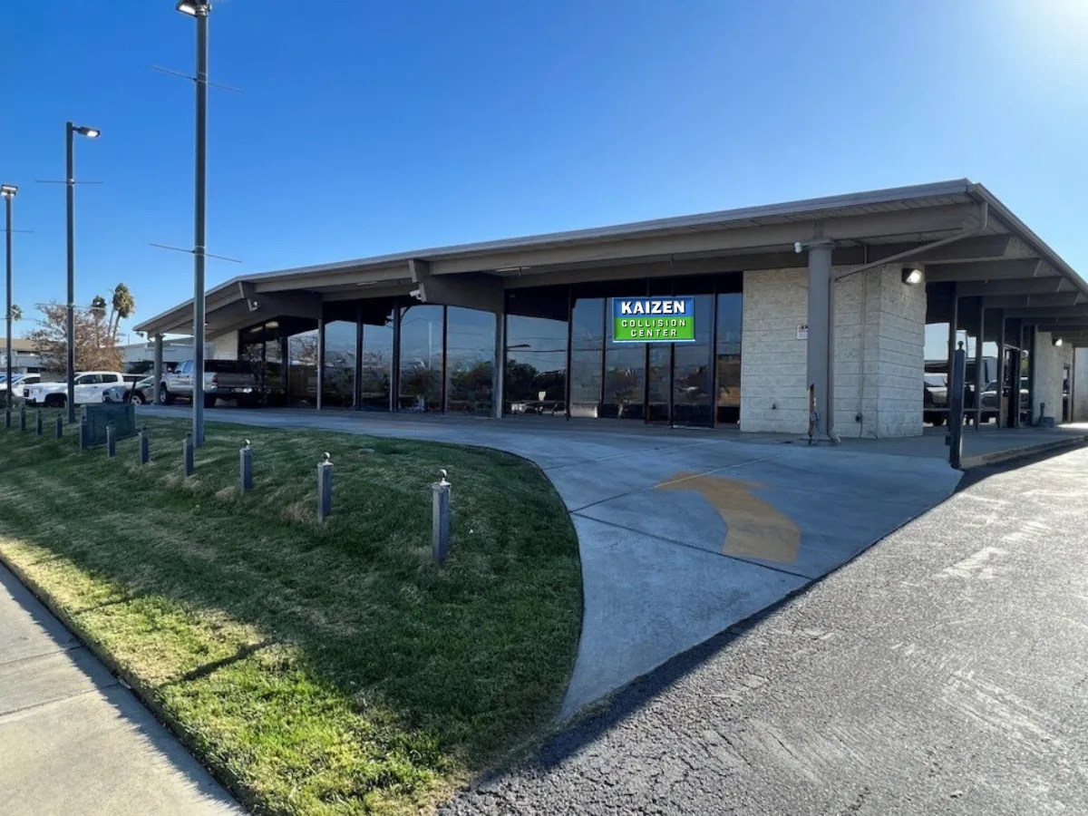 Kaizen Collision Center - Riverside East