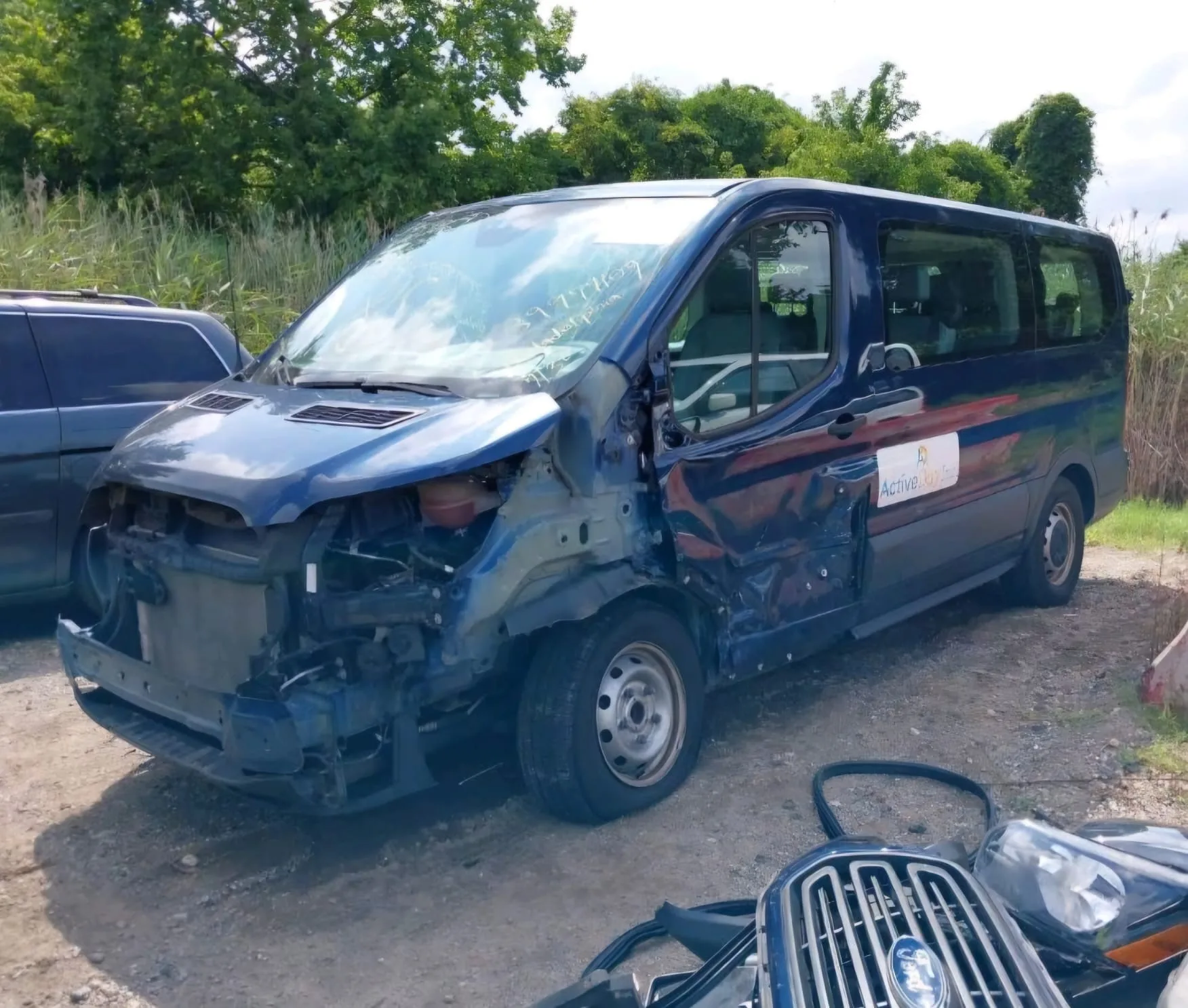 king's Auto Body & Truck Service repair shop photo 2