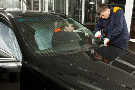 Lindsay's Auto Body & Paint repair shop photo 2