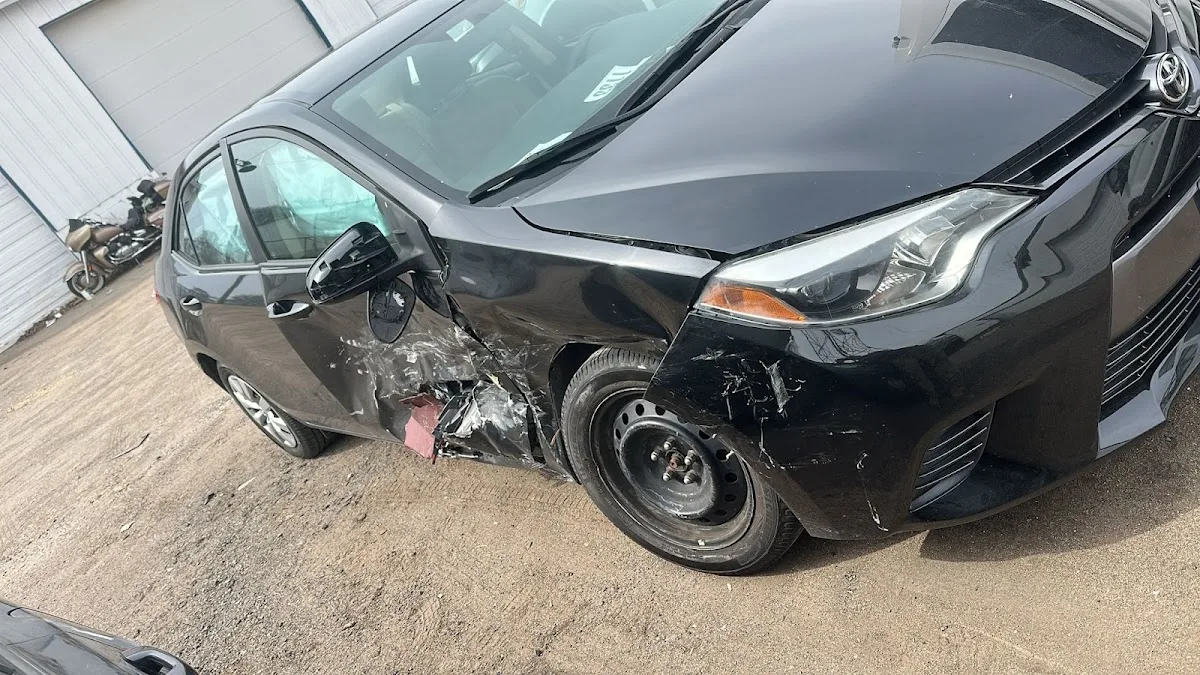 M & Y Autobody Shop LLC repair shop photo 2