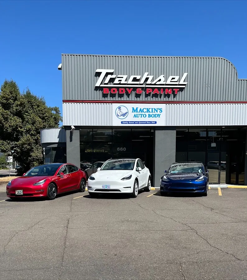 Mackin's Auto Body Salem