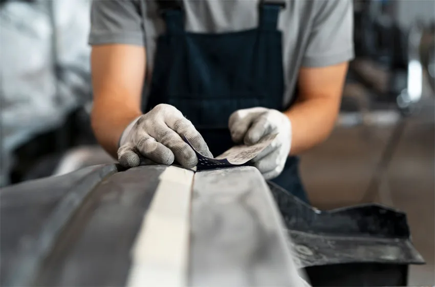 Major auto body shop repair shop photo 6