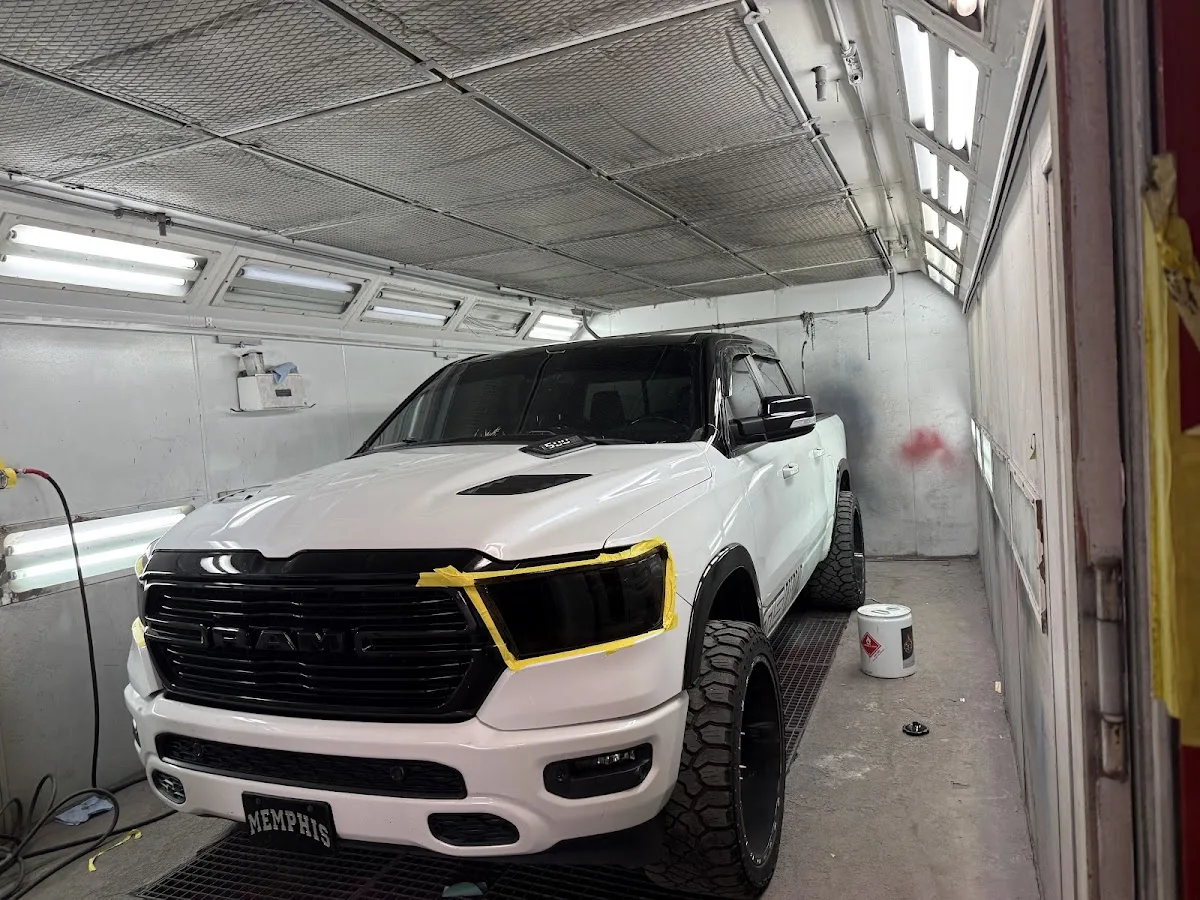 Memphis Auto Center LLC repair shop photo 1