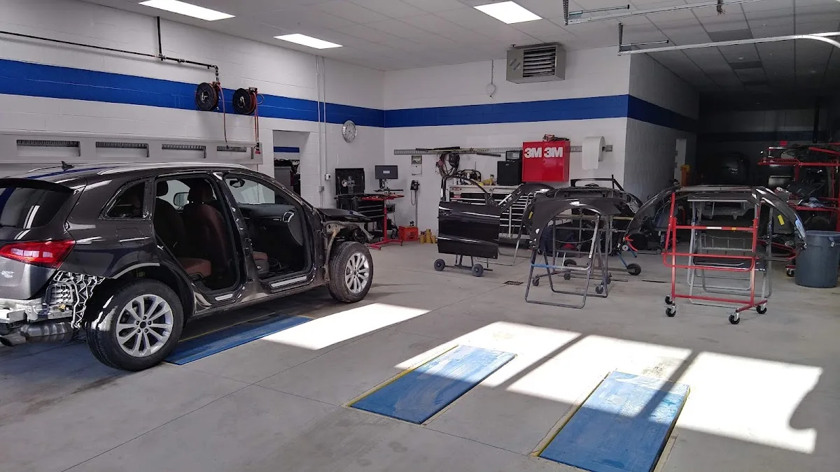 Moody's Collision & Auto Body Repair