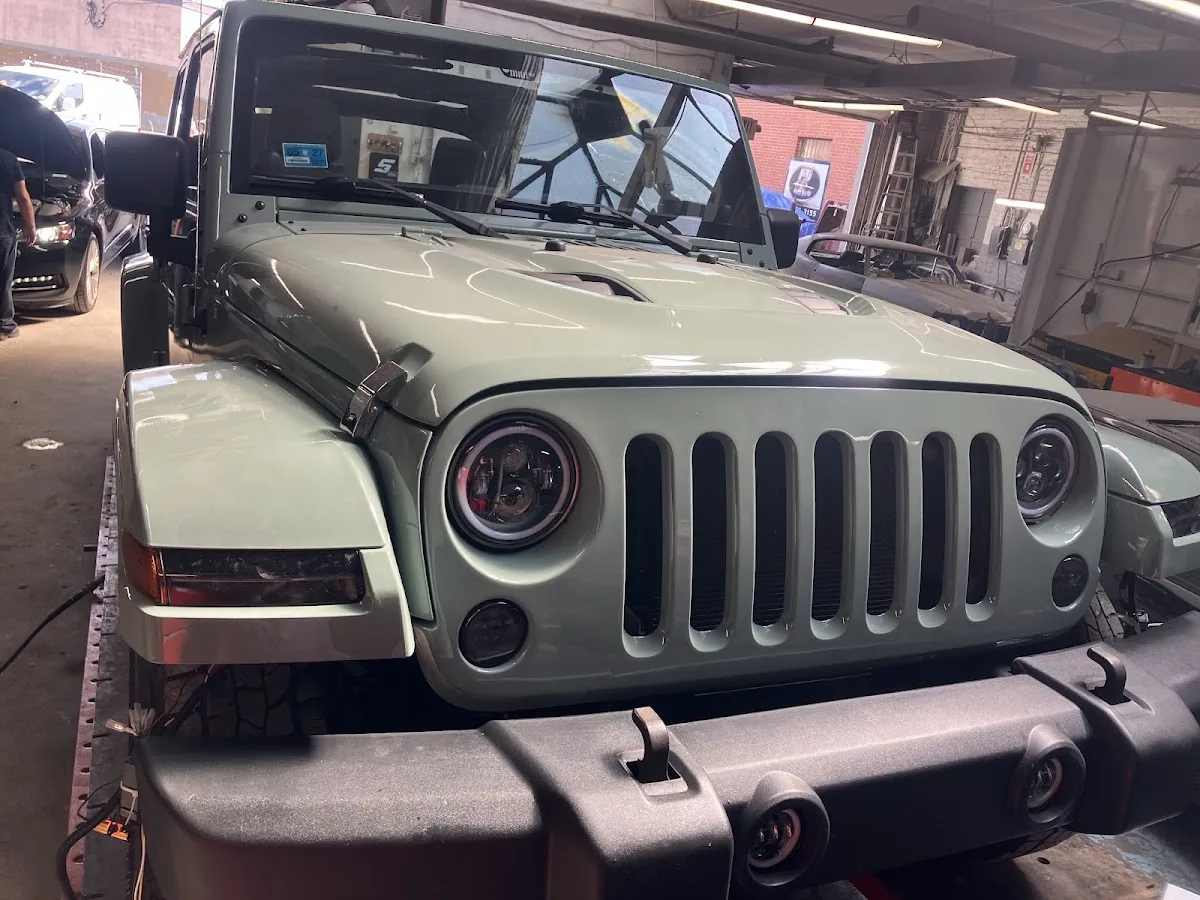 P D Auto Body