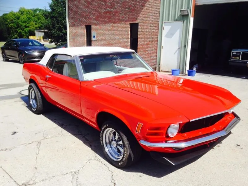 Peach Auto Painting & Collision - Huntsville body and paint repair shop photo 1