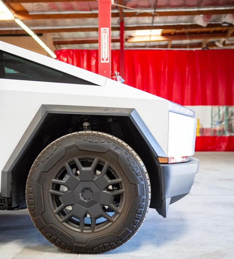 Picasso Auto Body - Riverside Collision Center and Body Shop repair shop photo 6