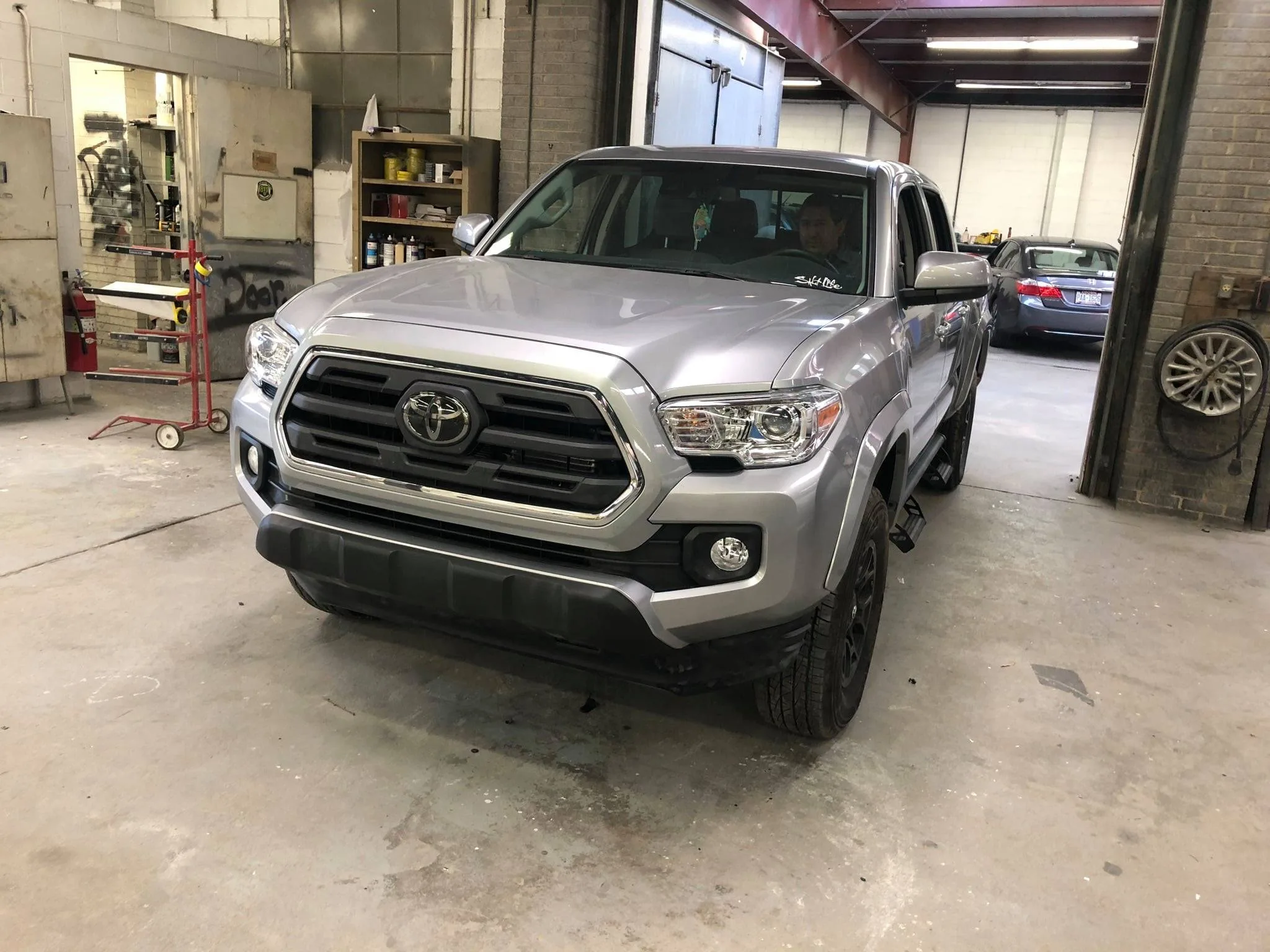 Price's Paint & Body Shop LLC repair shop photo 4