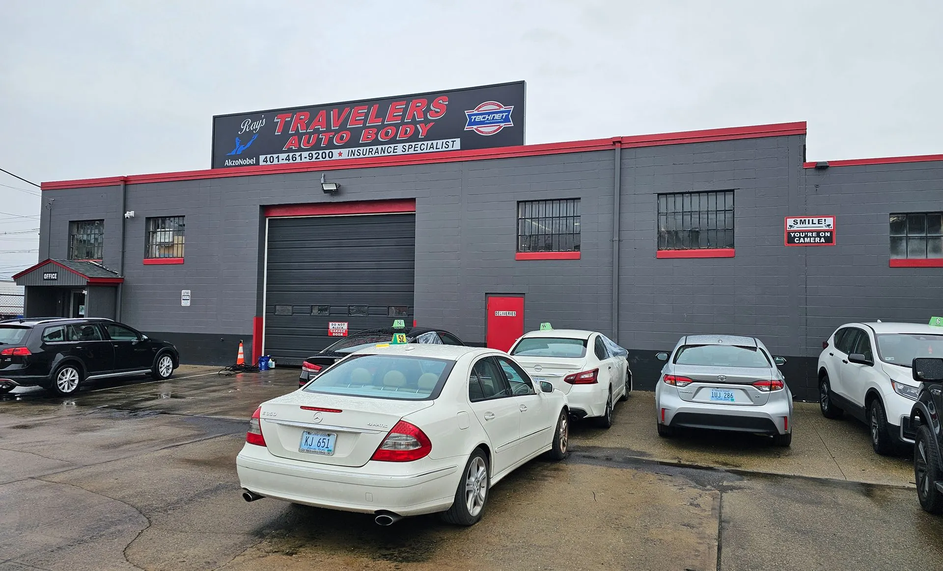 Ray's Travelers Auto Body repair shop photo 2