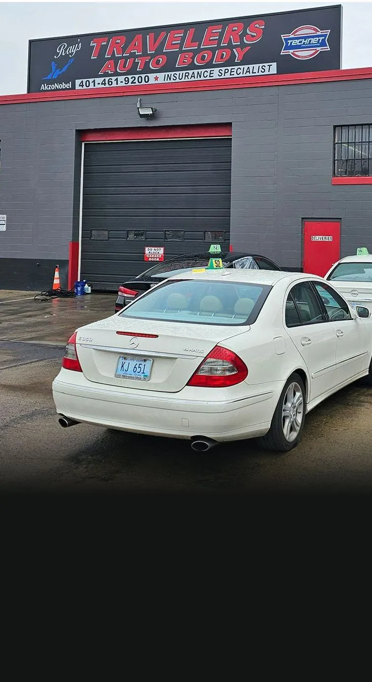 Ray's Travelers Auto Body repair shop photo 3