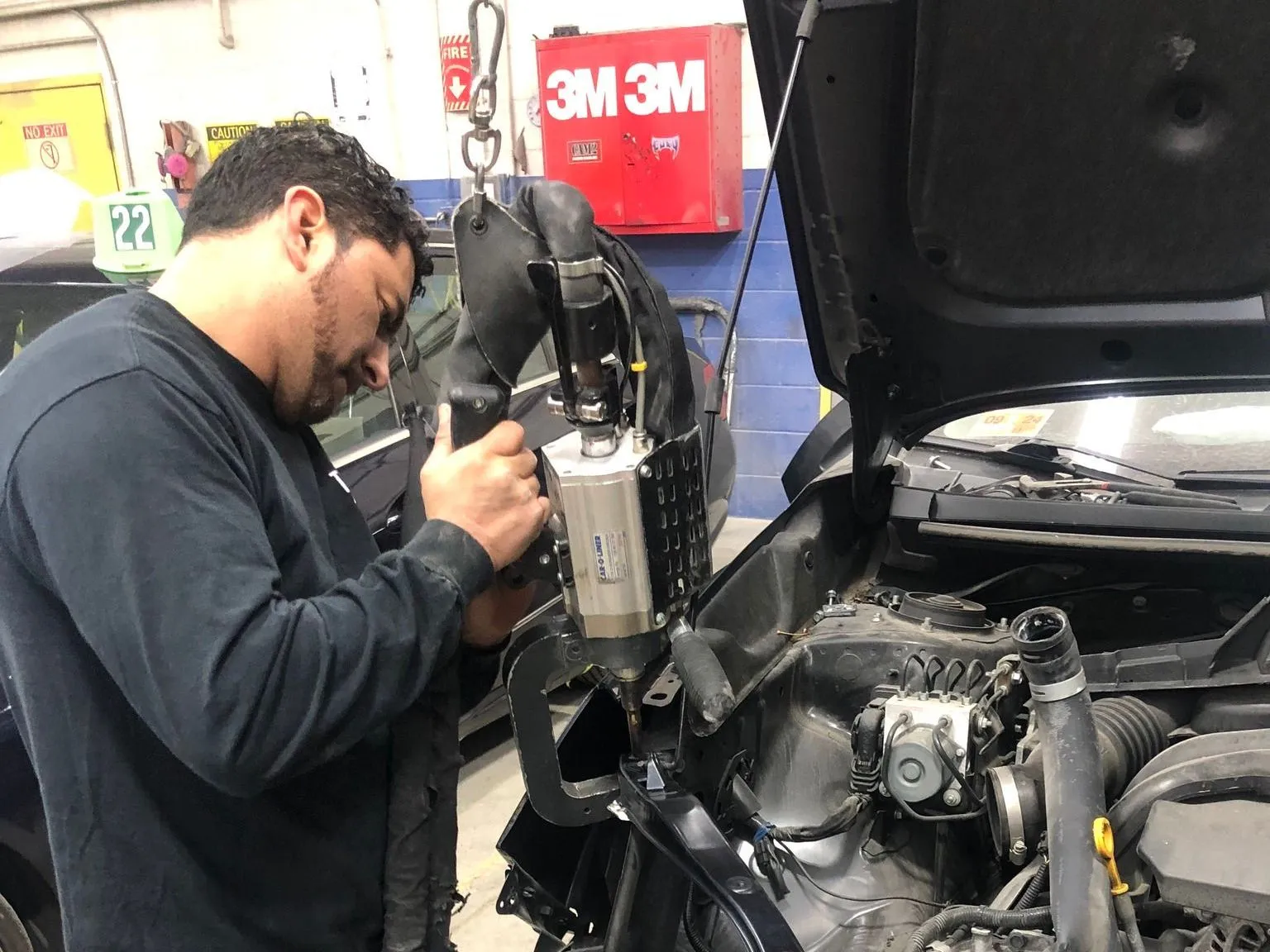 Ray's Travelers Auto Body repair shop photo 6
