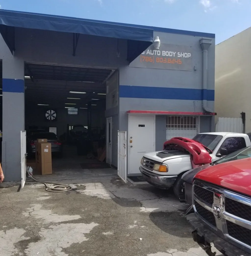 Ross Auto Body Shop LLC repair shop photo 6