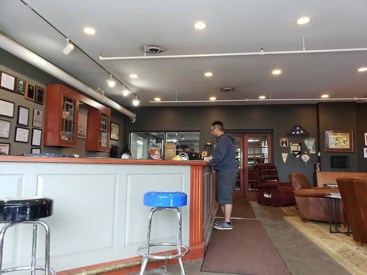 Sammy's Auto Repair & Collision