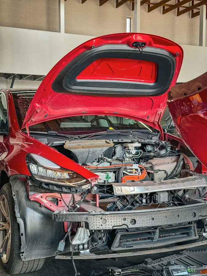 Scottsdale Collision Center & Paint - Phoenix Auto Body Shop & Collision Repair repair shop photo 1