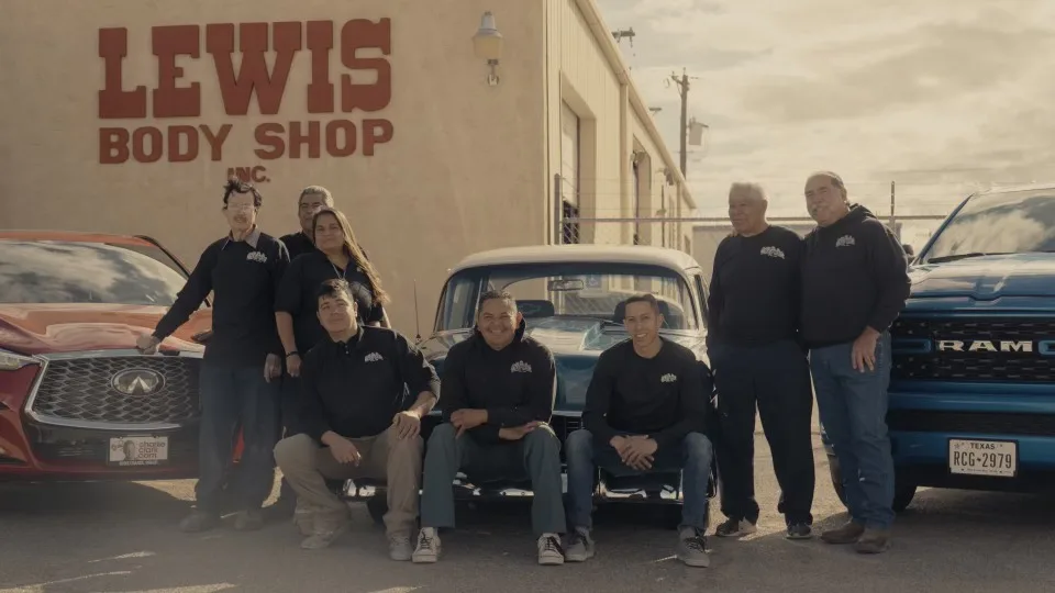 Sergio Lewis Body Shop Inc. repair shop photo 1