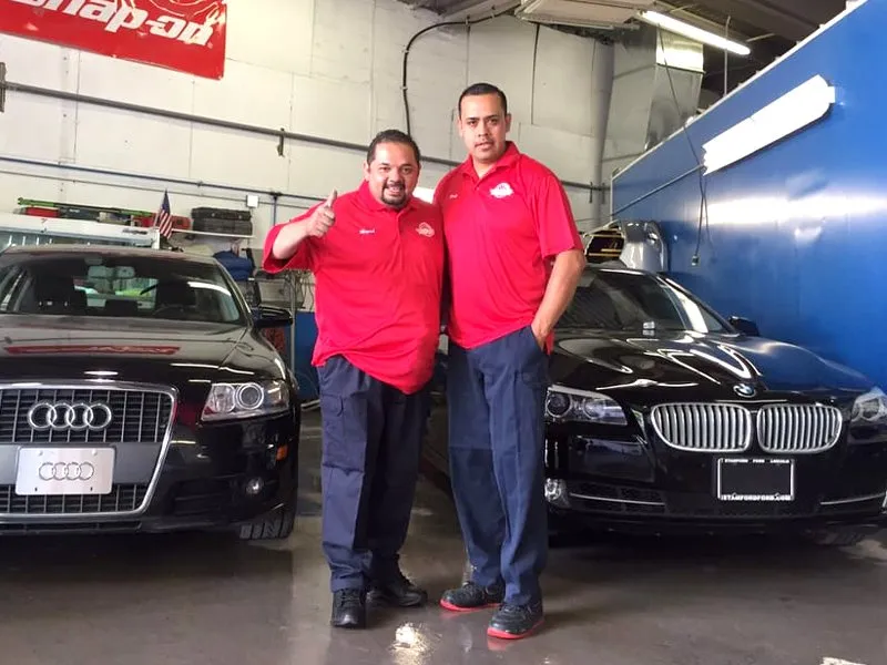 Universal Auto Body & Glass repair shop photo 5
