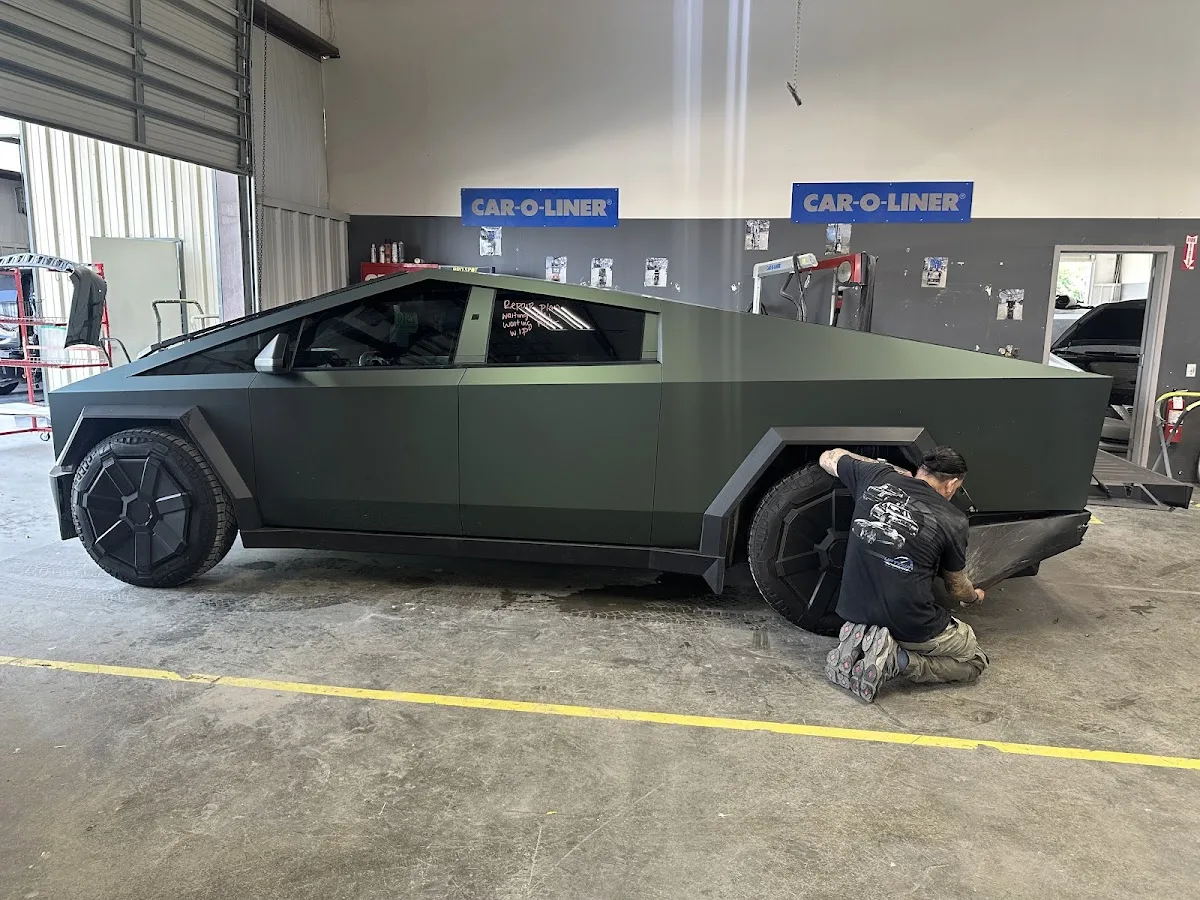 Uptown Automotive Auto Body Shop Repair repair shop photo 3